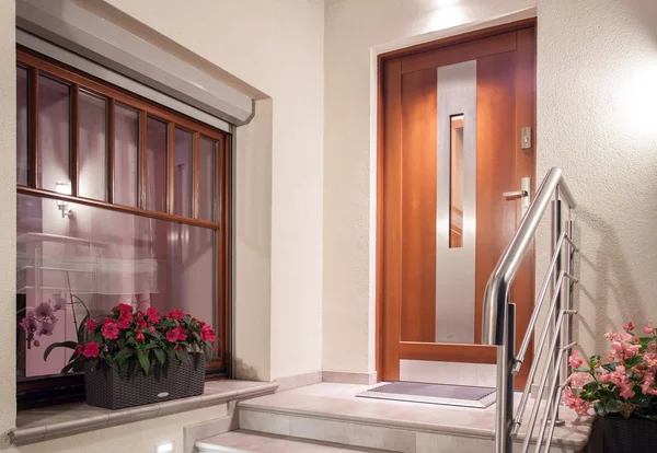 Front door in modern design — Stock Photo, Image