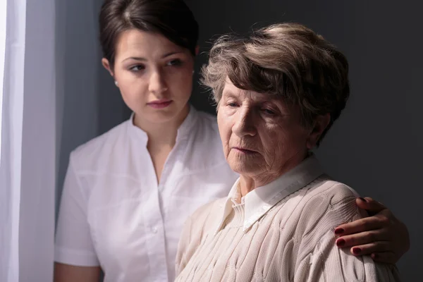 Worried older woman — Stock Photo, Image