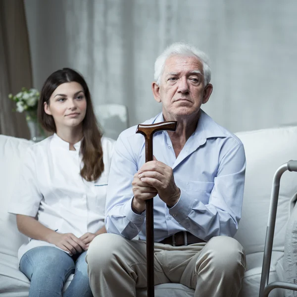 Sad in het pensioen huis — Stockfoto