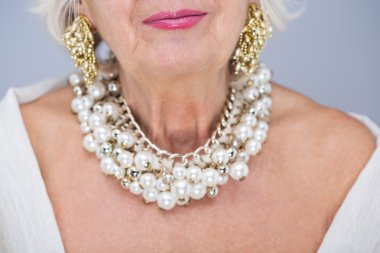 Mücevherat ve mucevherler asla çok fazla