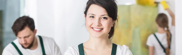 Beautiful smile of the cleaner — Stock Photo, Image