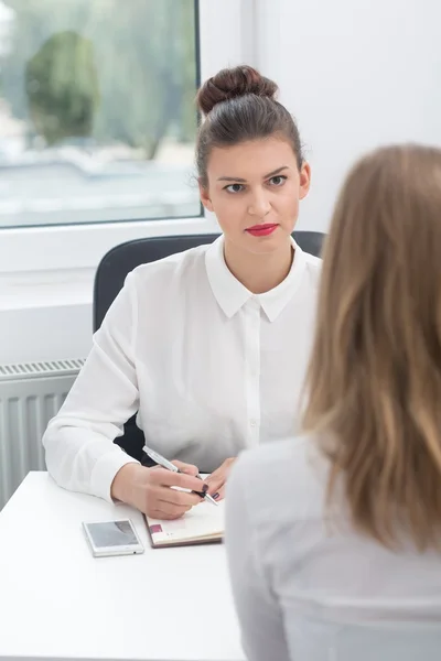 Interview with demanding boss — Stock Photo, Image