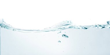 Temiz mavi su ve dalgalar beyaz arkaplan üzerinde