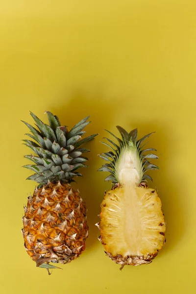 Pineapple Isolated Yellow Background Summer Concept Copy Space — Foto de Stock