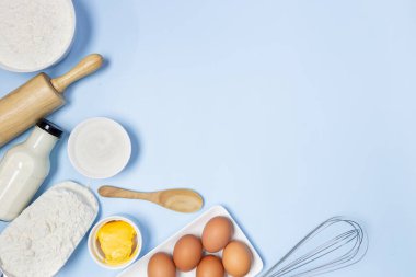 mavi arkaplanda yemek tarifi