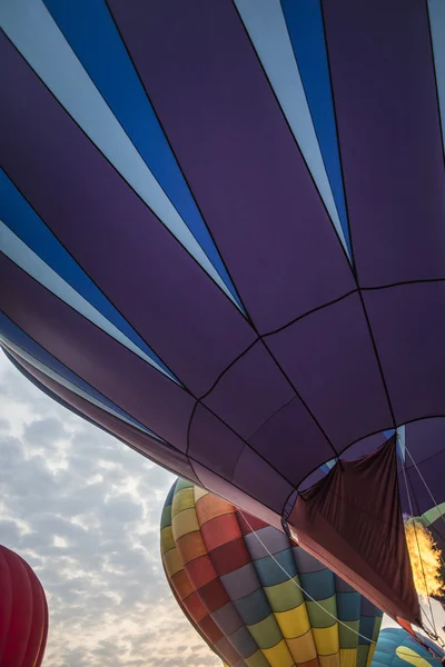 Montgolfières au lever du soleil — Photo