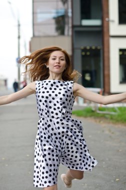 şehirde dans kızı