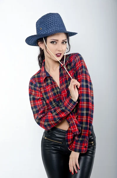 Meisje in cowboy kleding — Stockfoto