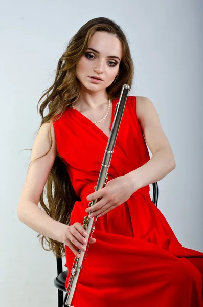 Дівчина з флейтою — стокове фото