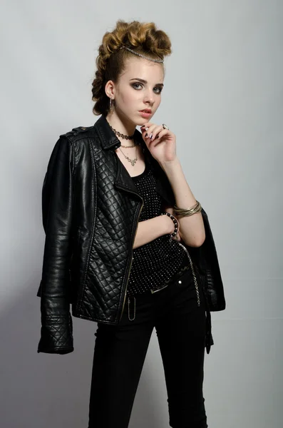 The girl in the leather jacket — Stock Photo, Image