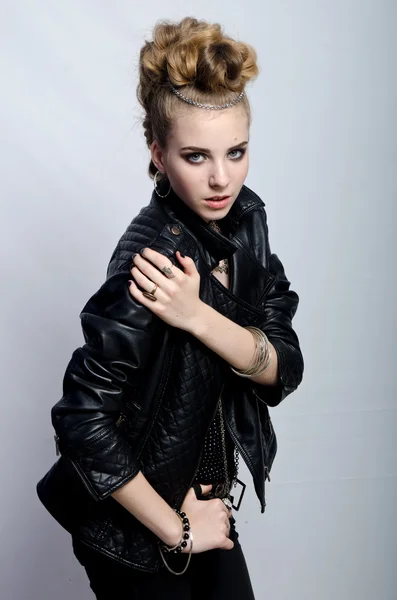 The girl in the leather jacket — Stock Photo, Image