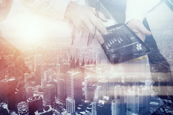 Financial trader work process.Double exposure photo man menggunakan laporan bisnis tablet modern, diagram screen.Banker manager holding pen for signs document, discussing startup idea.Horizontal. ^ "Profile". Efek film — Stok Foto