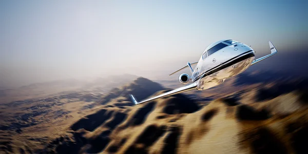 Obraz białego nowoczesnego i luksusowego ogólnego projektu prywatnego odrzutowca latającego w błękitnym niebie na ziemi. Niezamieszkałe pustynne tło górskie. Zdjęcie podróży służbowych. Poziomo, ruch niewyraźne efekt. renderowanie 3D — Zdjęcie stockowe