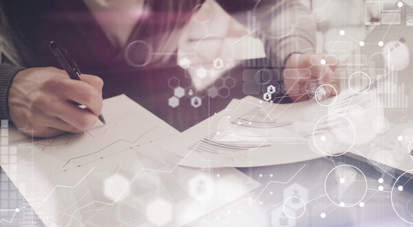 Бизнес диаграммы Report Process.Project Manager Research Social Trading.Business Team Work Startup modern Office.Global Strategy Virtual Icon.Innovation Graphs Interface.Analyze market stock blurred
