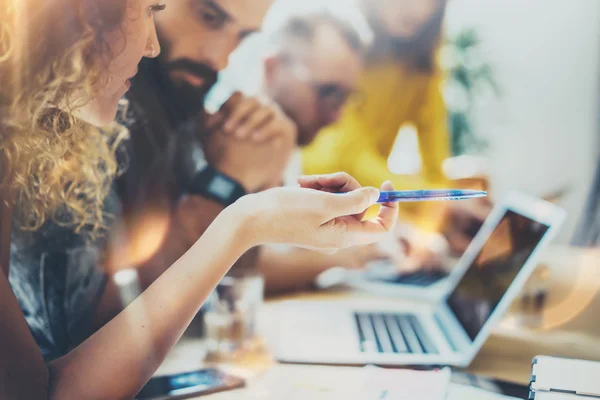 Coworkers Fare grandi affari — Foto Stock