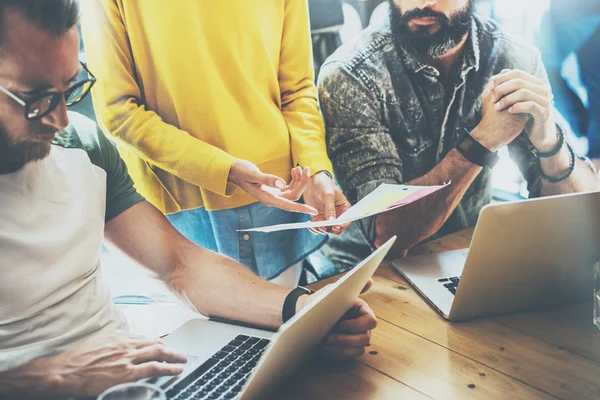 Inicialização Pessoas Brainstorming processo — Fotografia de Stock