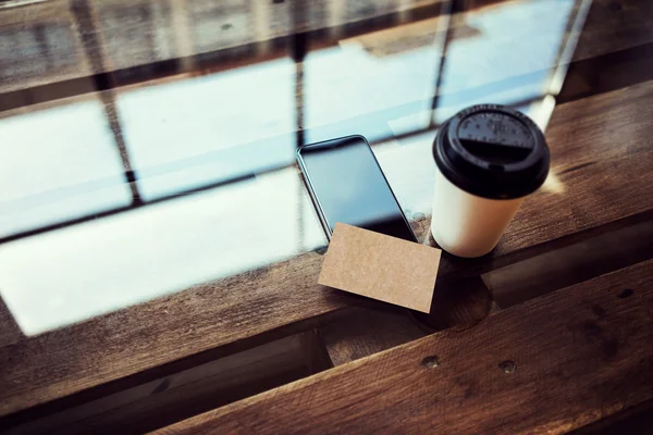 Tarjeta de visita y taza de café — Foto de Stock