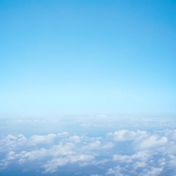 Vista das nuvens de um avião — Fotografia de Stock