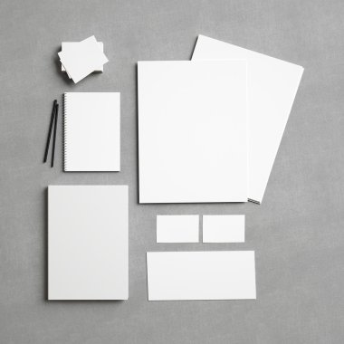 Beyaz kimlik öğelerinin