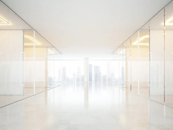Weißer Büroinnenraum mit Fenstern — Stockfoto
