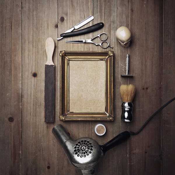 Barbeiro ferramentas e tela kraft — Fotografia de Stock