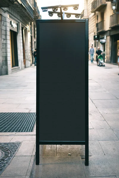 Chalkboard mockup na rua — Fotografia de Stock