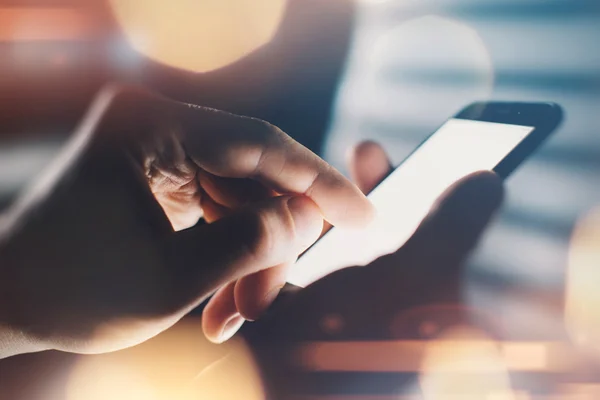 Close up of hand using smart phone — Stock Photo, Image