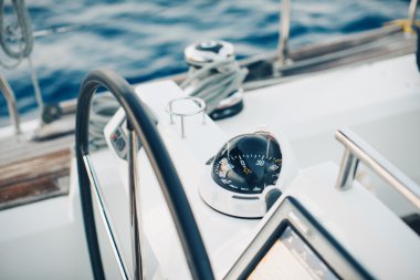 Yelkenli yat denetim kokpit