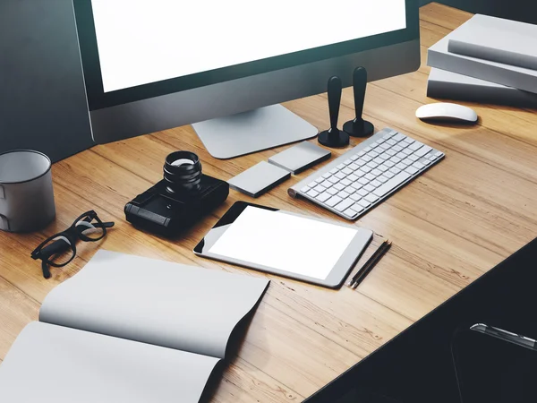 Foto de un espacio de trabajo moderno — Foto de Stock