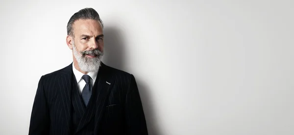 Портрет бородатого джентльмена — стокове фото