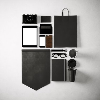 Beyaz arka plan üzerinde genel tasarım office öğeleri kümesi. Kare, en iyi görünüm. 3D render