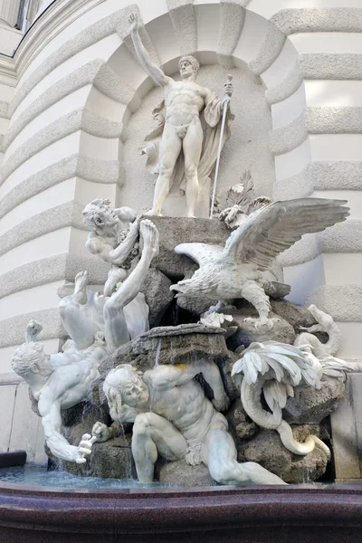 Fontanna władzy na ziemi w Wiedniu, Austria — Zdjęcie stockowe
