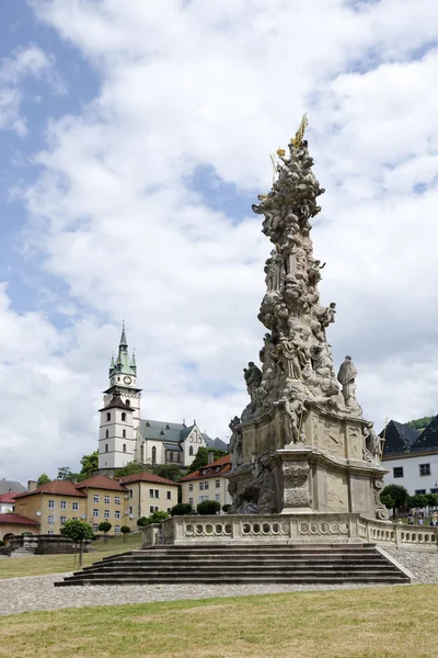 La colonna barocca della peste della Santissima Trinità di Kremnica — Foto Stock