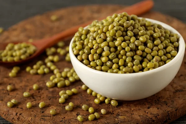 Raw mung beans on a bowl — Stock Photo, Image