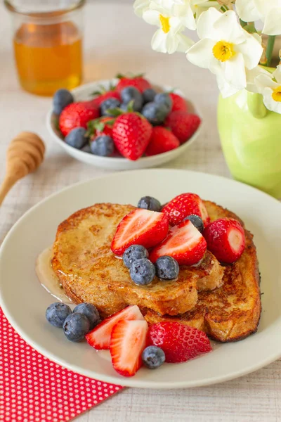 Breakfast French Toast Berry Fruits Summer Table — Stock Photo, Image