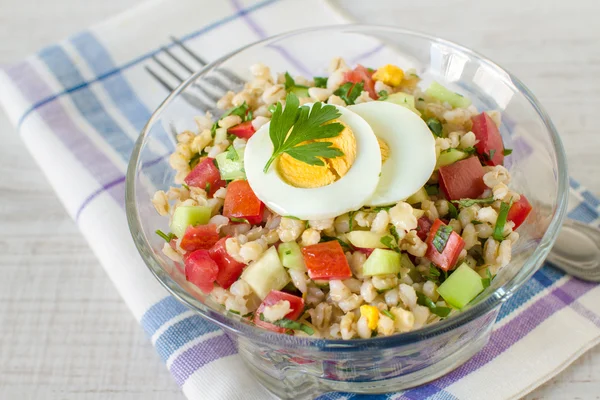 Gerst salade — Stockfoto