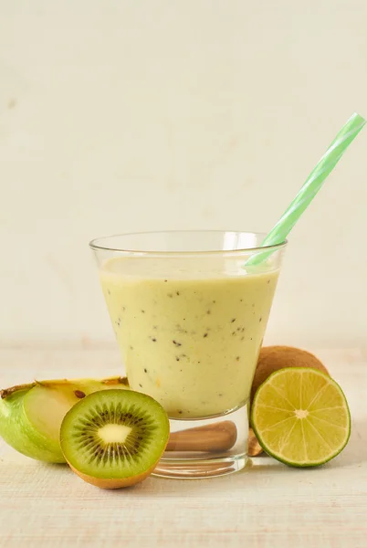 Homemade healthy smoothie — Stock Photo, Image