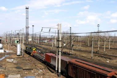 Demiryolu inşaatı. Yük trenlerinin oluşumu.