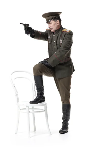 Russische officer met gun — Stockfoto