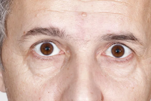 Ophthalmologic examination of middle-aged men — Stock Photo, Image