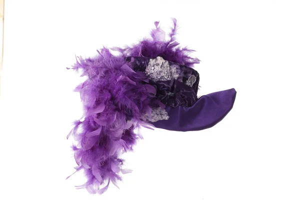 Elegante sombrero elegante con plumas —  Fotos de Stock
