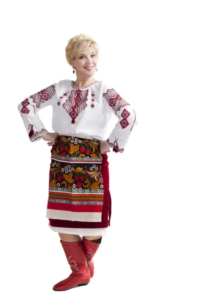 Постановка жінка в національних українських костюмах — стокове фото