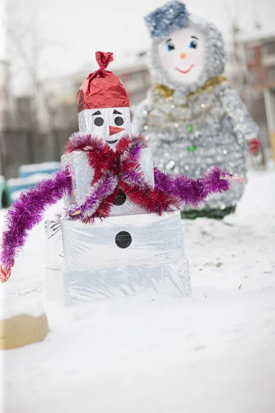 Όμορφη χιονάνθρωποι και Χριστούγεννα διακόσμηση — Φωτογραφία Αρχείου