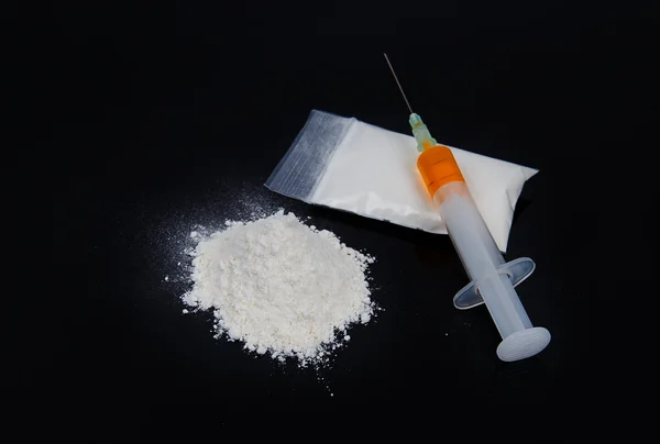 Cocaína e seringa — Fotografia de Stock