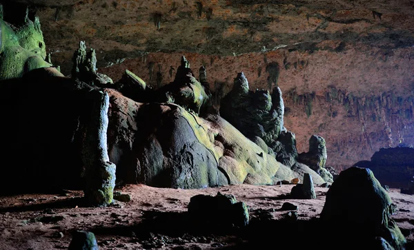 Piękny widok Hoq jaskini na wyspie Sokotra, Jemen — Zdjęcie stockowe
