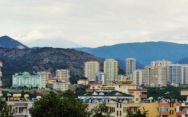 Ciudad pequeña Mahmutlar en Turquía cerca de Alanya — Foto de Stock