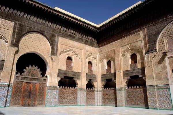 Marokko. medersa bou inania in fes — Stockfoto