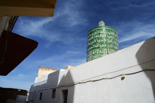 L'unico minareto cilindrico del Marocco, Moulay Idris Zerhoun ne — Foto Stock