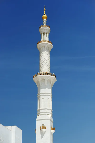 Abu-Dhabi. Minarete da mesquita Sheikh Zayed — Fotografia de Stock