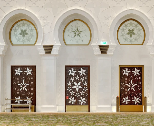 Vnitřek mešity Sheikh Zayed v Abú Dhabí — Stock fotografie
